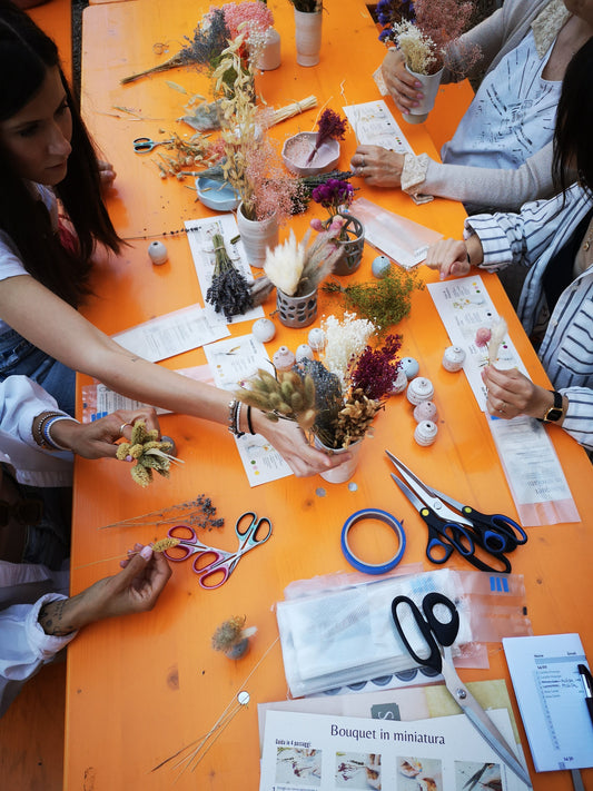 Thursday 26 June: Open Studio + Workshop “Bouquet in Miniatura”