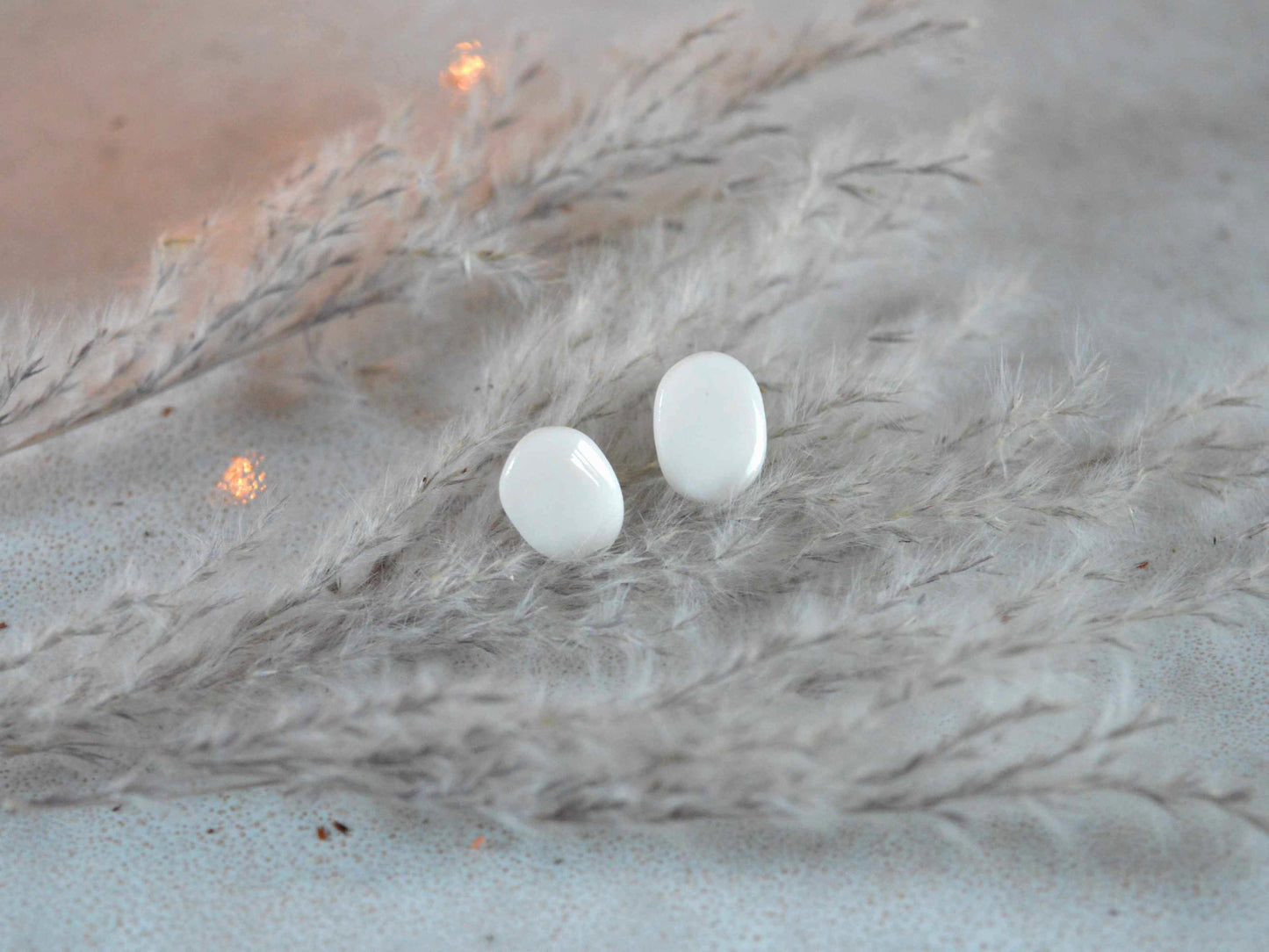 GRANO Orecchini a lobo in porcellana fatti a mano