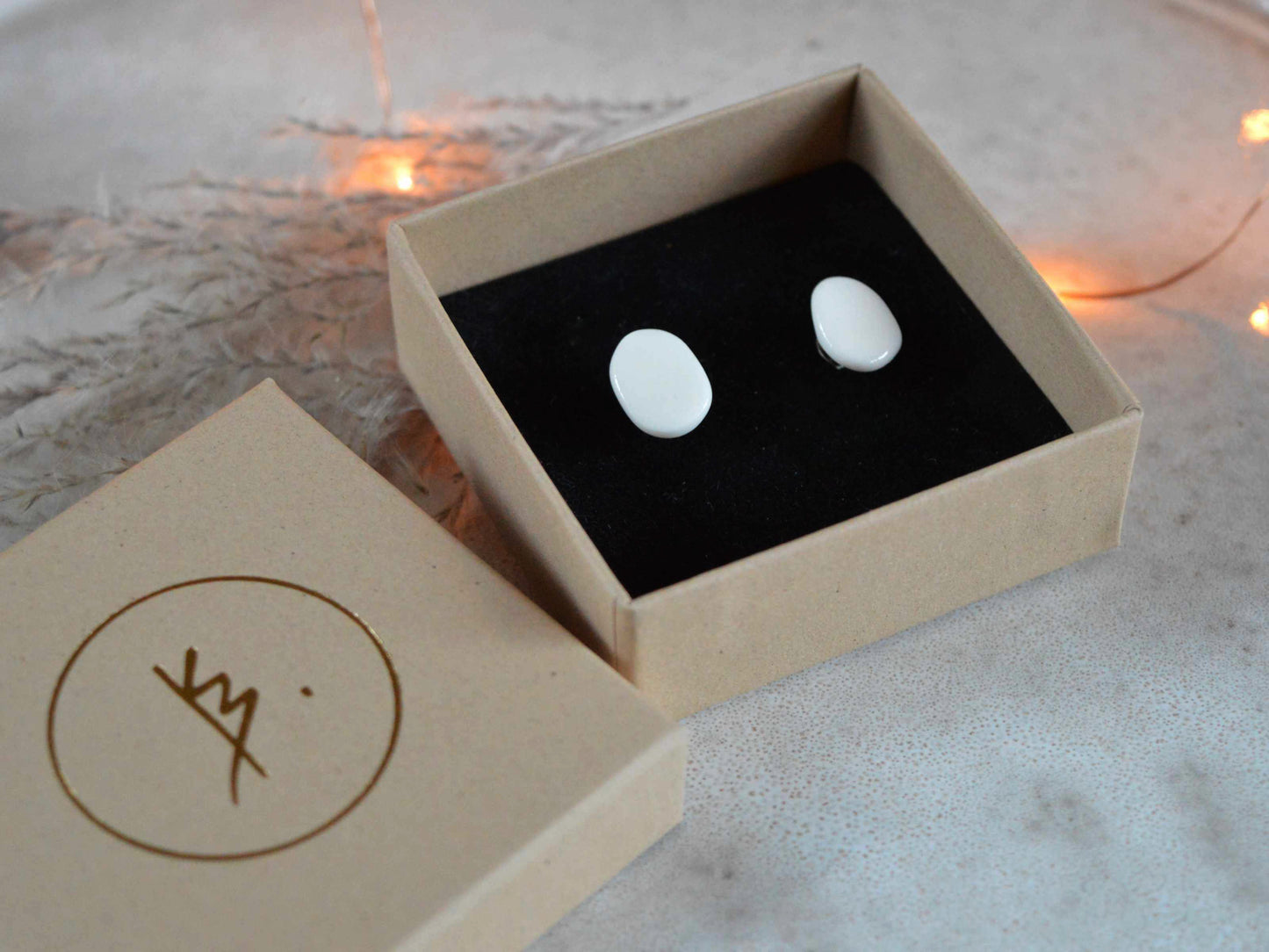 GRANO Orecchini a lobo in porcellana fatti a mano