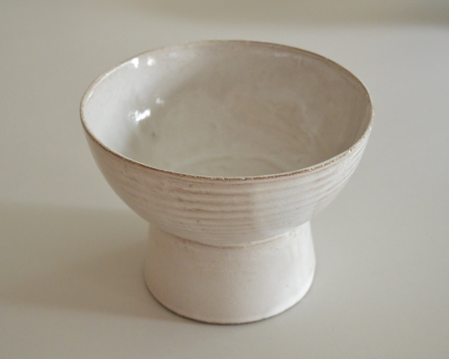 LUNAR Stoneware Centerpiece Small Fruit Bowl