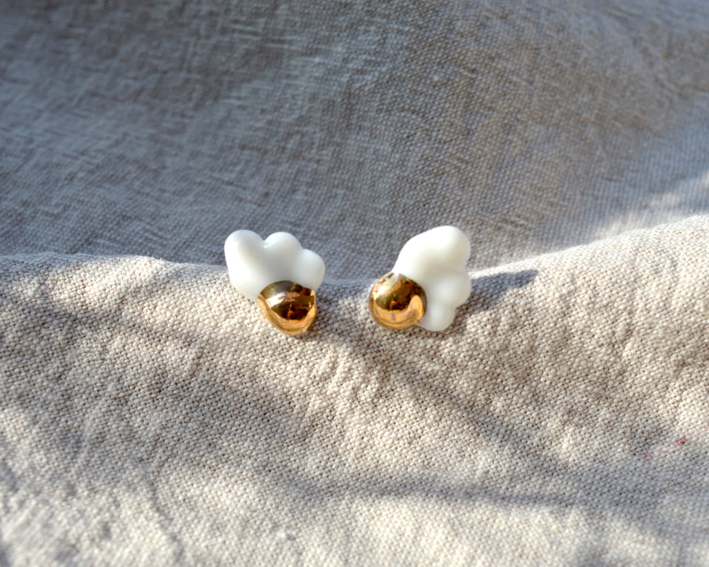 CLOUDS Raggio Mini porcelain earrings with gold or platinum decor