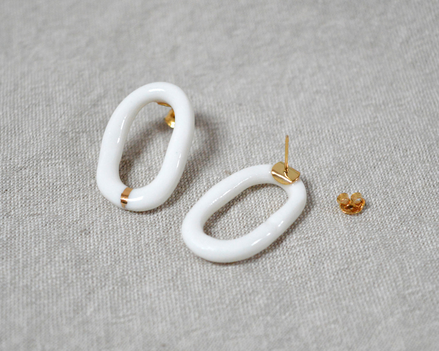 LOOP Rivo Minimalist porcelain earrings with gold or platinum detail